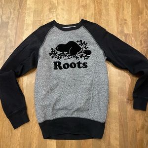Roots Women Sweater - size XS barely worn